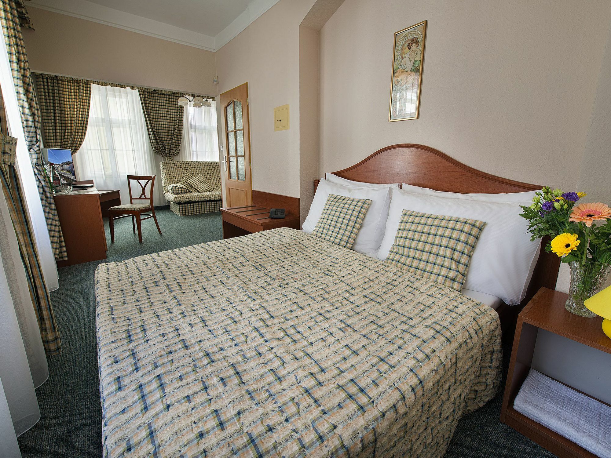 Ea Mozart Hotel 3*